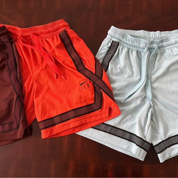 Nike Dri Fit women’s Basketball shorts - Picture 7 of 7